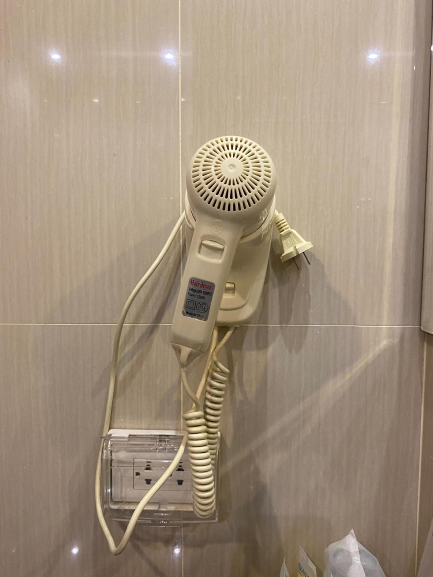 C Hotel Bangna Bangkok Bagian luar foto